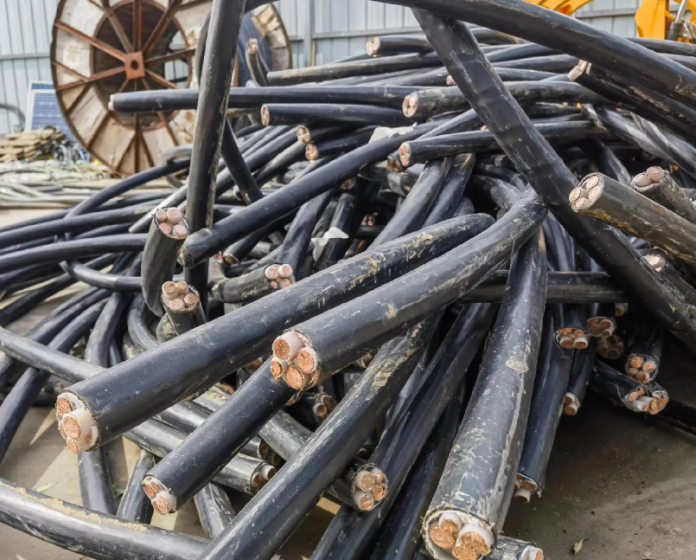 湛河区电缆回收电话：平顶山电缆回收具有许多好处